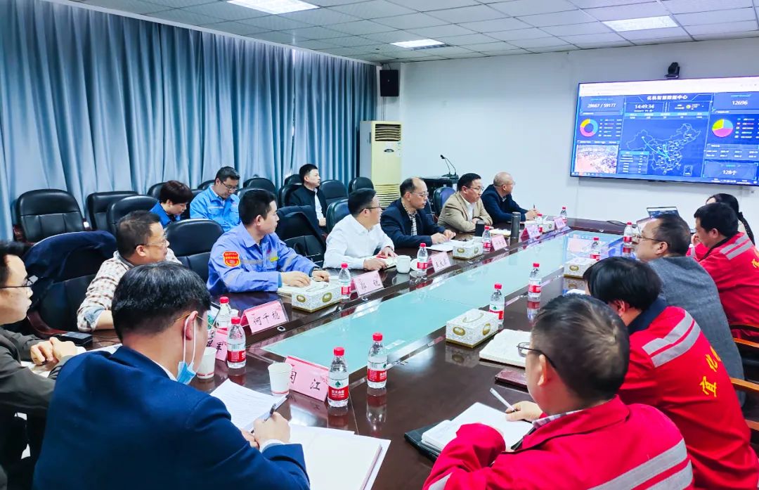 王大真一行到宜化化机公司现场办公(图1) 图片