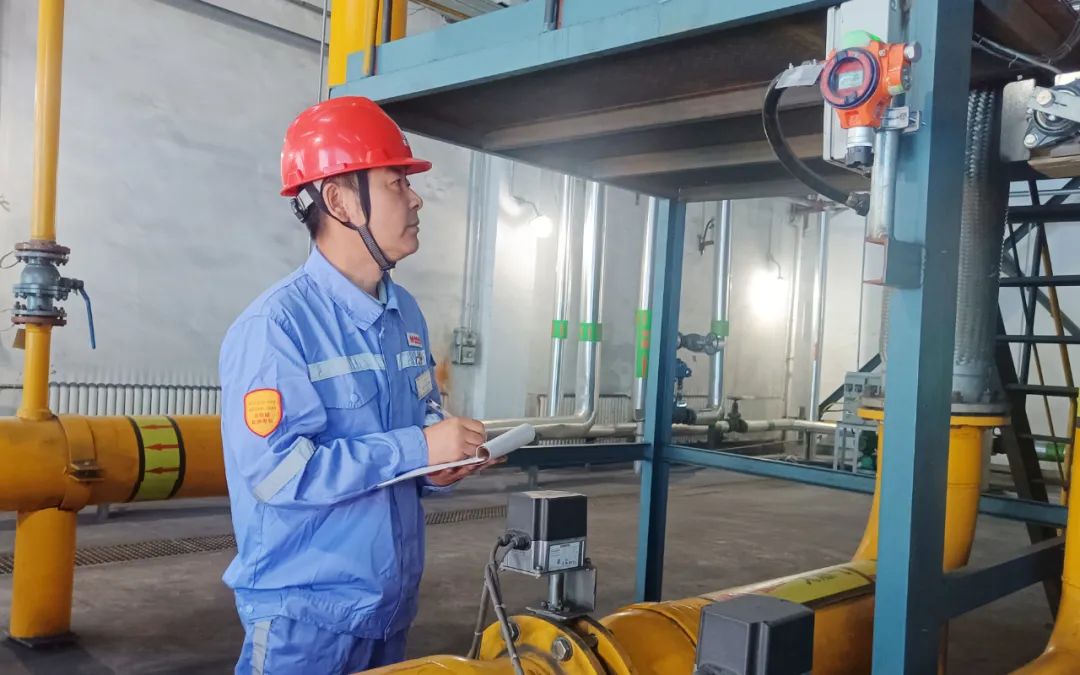 【宜化榜样】青海宜化王海荣:笃行实干勇担当,坚守一线保生产(图4) 【宜化榜样】青海宜化王海荣:笃行实干勇担当,坚守一线保生产(图4)