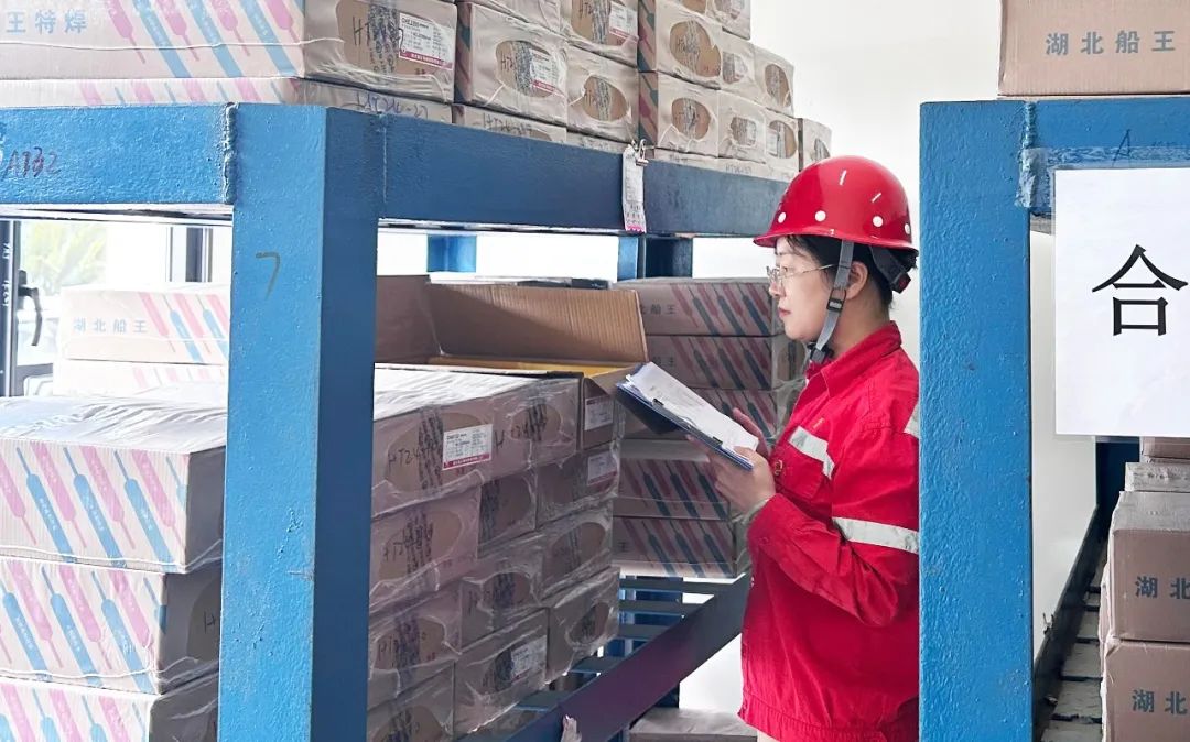 【宜化榜样】化机公司牛艳娇:恪尽职守勇担当,廉洁自律扬清风(图4) 【宜化榜样】化机公司牛艳娇:恪尽职守勇担当,廉洁自律扬清风(图4)