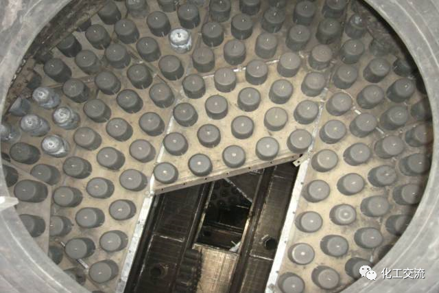 加氢催化剂、加氢反应器(图9) 加氢催化剂、加氢反应器(图9)